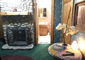 Smokies Bed and Breakfast hotel thumbnail 7