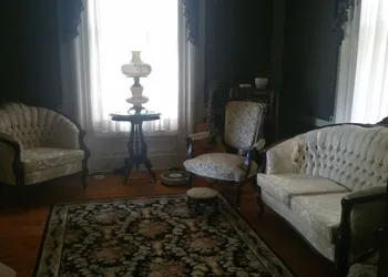 The Bevin House Bed & Breakfast hotel thumbnail 2