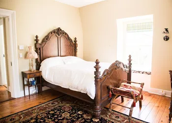The Bevin House Bed & Breakfast hotel thumbnail 8