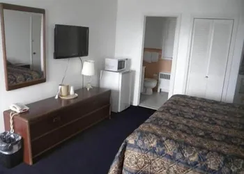USA Inn and Suites Morgantown hotel thumbnail 4