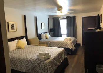 Auberge Pique-Nique hotel thumbnail 3