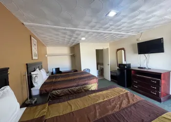Western Skies Motel hotel thumbnail 2