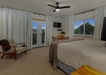 Mountain Goat Lodge hotel thumbnail 8