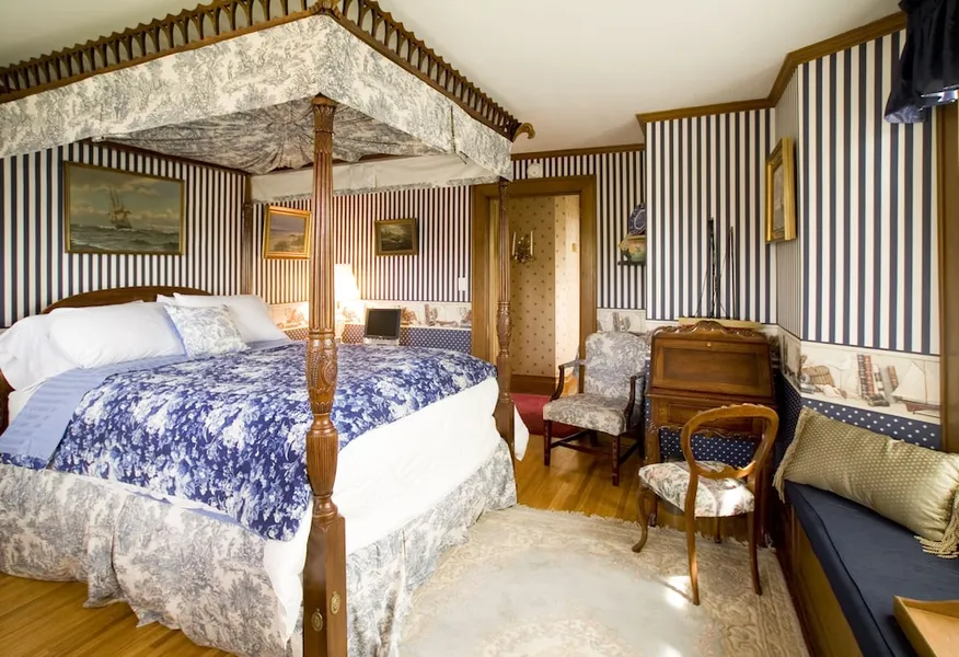 The Victorian Tudor Inn hotel detail image 2
