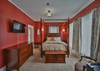 Tom Quick Inn hotel thumbnail 2