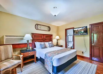 Tom Quick Inn hotel thumbnail 3