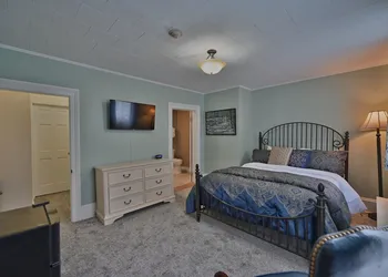 Tom Quick Inn hotel thumbnail 4