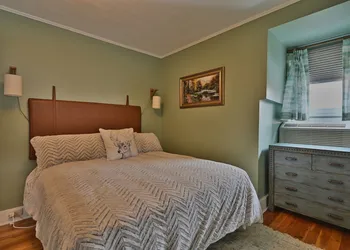 Tom Quick Inn hotel thumbnail 7