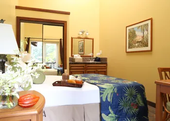 Hawaiian Sanctuary hotel thumbnail 6