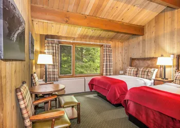 Glacier Bay Lodge hotel thumbnail 8