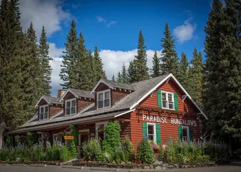 Paradise Lodge & Bungalows hotel thumbnail 3