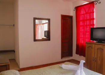 Mesón de los Ángeles hotel thumbnail 4