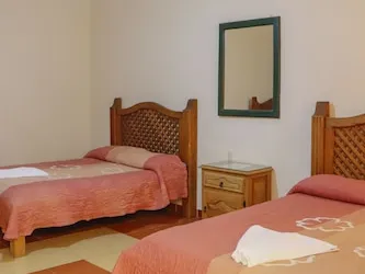 Mesón de los Ángeles hotel thumbnail 5