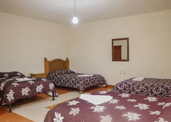 Mesón de los Ángeles hotel thumbnail 8