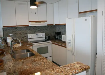 Sea Ge 1-203 1 Bedroom Condo by RedAwning hotel thumbnail 5