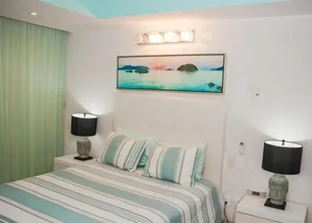 Grand Venetian Condominium hotel thumbnail 6