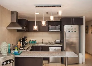 Grand Venetian Condominium hotel thumbnail 8