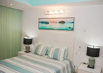 Grand Venetian Condominium hotel thumbnail 6