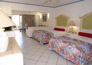 Special Offer, Unbeatable Location - 2BR Suite hotel thumbnail 3