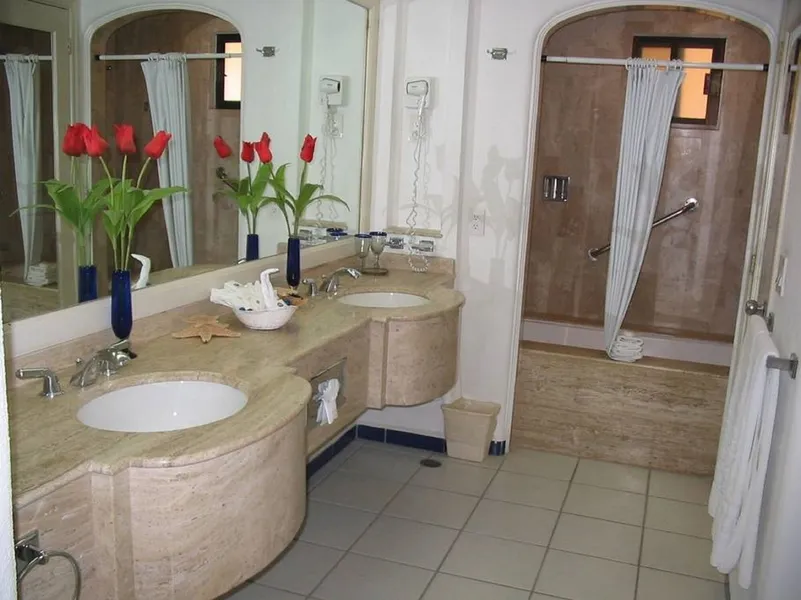 Special Offer, Unbeatable Location - 2BR Suite hotel detail image 6