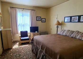 Historic Dow Hotel hotel thumbnail 5