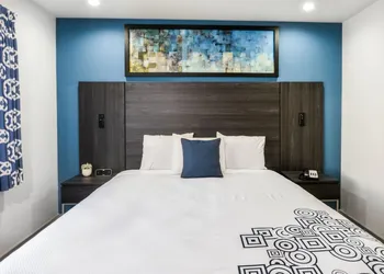 Parkside Inn Anaheim hotel thumbnail 8