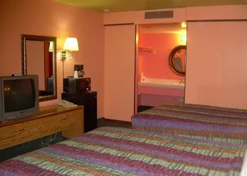 83 Motel hotel thumbnail 8
