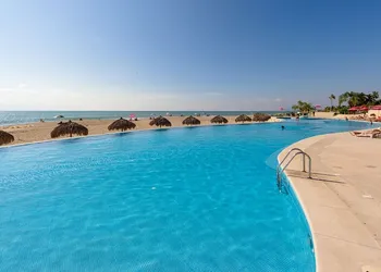 New Oceanfront Condo Grand Venetian hotel thumbnail 2