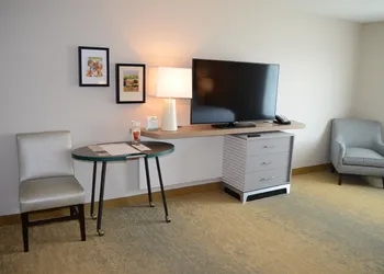 Holiday Inn Edmonton South - Evario Events by IHG hotel thumbnail 4
