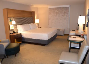 Holiday Inn Edmonton South - Evario Events by IHG hotel thumbnail 6