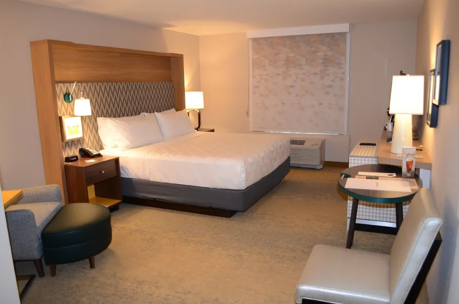 Holiday Inn Edmonton South - Evario Events by IHG hotel detail image 6