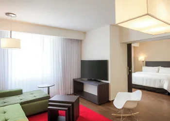 Fiesta Inn Express Monterrey Centro hotel thumbnail 6