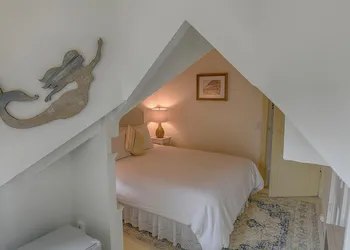 Narragansett House hotel thumbnail 6