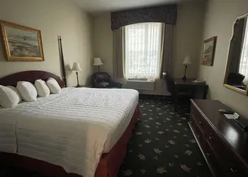 Surestay Hotel By Best Western Eureka hotel thumbnail 4