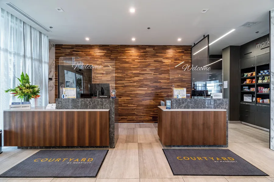Courtyard by Marriott Burlington hotel detail image 2