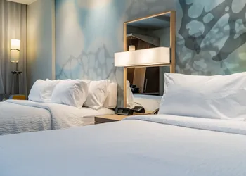 Courtyard by Marriott Burlington hotel thumbnail 3