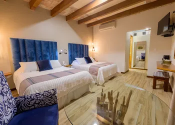 Casa Vertiz hotel thumbnail 5