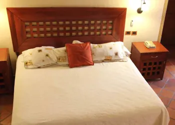 Hotel Quinta Santiago hotel thumbnail 3