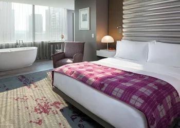 W Bellevue hotel thumbnail 8