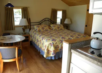 Colonial Gables Oceanfront Village hotel thumbnail 3
