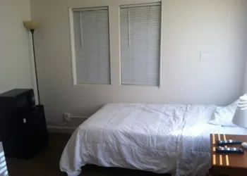 Airport Lodge hotel thumbnail 4
