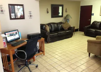Brentwood Inn & Suites hotel thumbnail 3