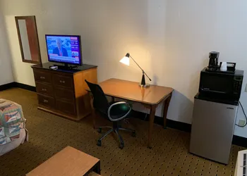 Brentwood Inn & Suites hotel thumbnail 4