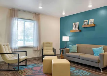 Extended Stay America Select Suites - Orlando - Airport hotel thumbnail 3