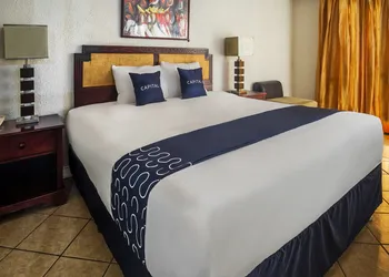 Costa Ensenada hotel thumbnail 5