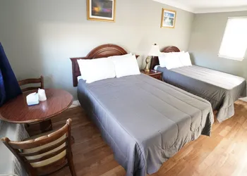 Falcon Inn hotel thumbnail 3