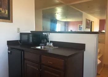 Derby Inn & Suites hotel thumbnail 2