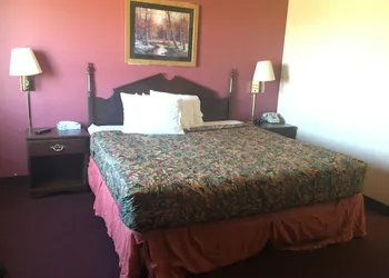 Derby Inn & Suites hotel thumbnail 6