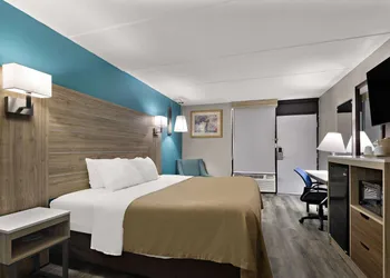 Quality Inn & Suites Vidalia hotel thumbnail 5