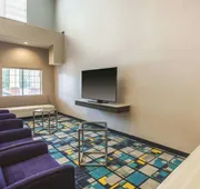 La Quinta Inn by Wyndham Richmond South hotel detail image 4